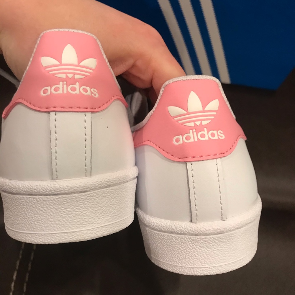 *SOLD*SEND UR BEST OFFER?”Original”ADIDAS” SuperstarJBeautiful Light Pink/White👟 - Picture 3 of 8